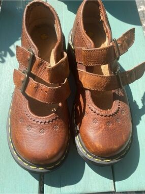 Dr. Martens Brown Leather Double-Strap Mary Jane Y2K vintage